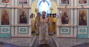 Епископ Паисий провел службу в Никольском храме