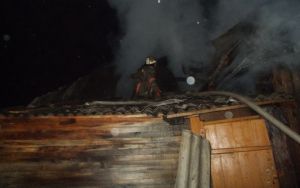 Девять пожарных тушили пожар в Карпушино
